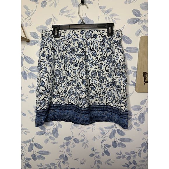 LOFT Dresses & Skirts - Loft Above The Knee Paisley Blue Skirt Size S